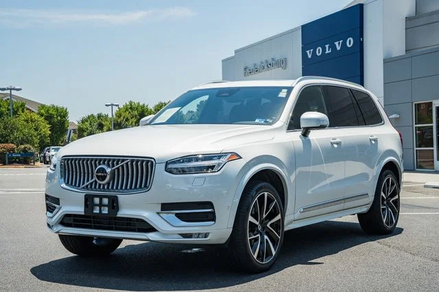 Certified Used 2024 Crystal White Volvo Plus image 3