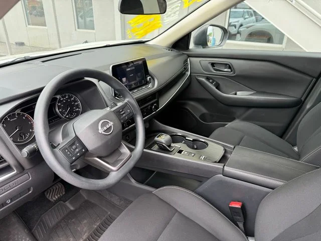 Used 2026 White Nissan S image 9