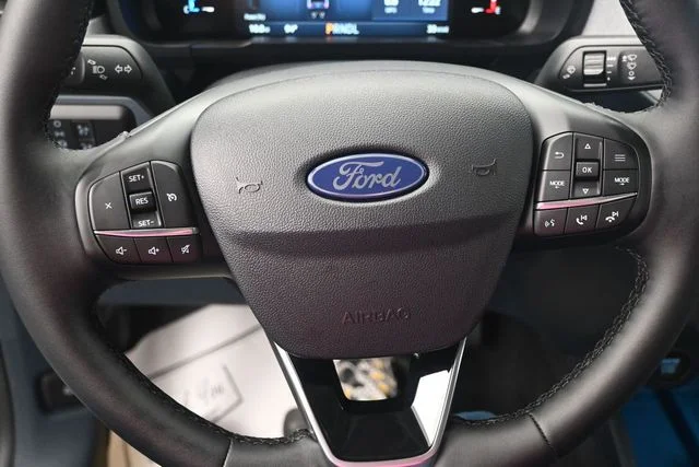 New 2026 Carbonized Gray Metallic Ford XLT image 10