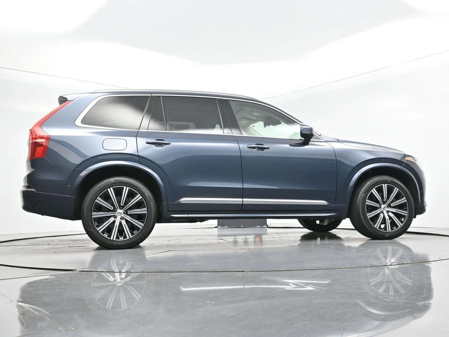 Used 2023 Blue Volvo Plus image 49
