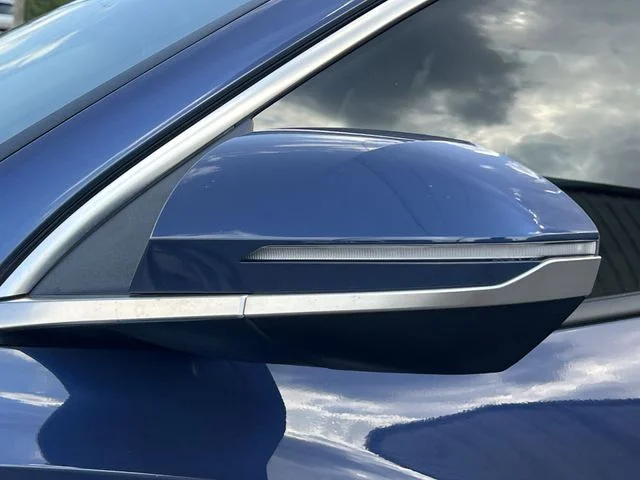 Used 2025 Blue Hyundai SEL Convenience image 43