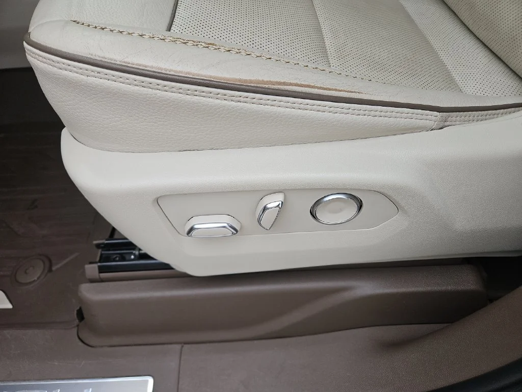 Used 2021 WHITE FROST TRICOAT GMC Denali image 16