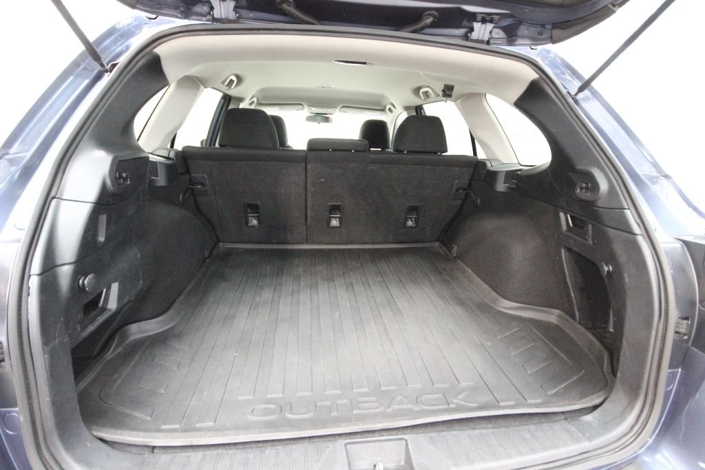 Used 2018 Blue Subaru 2.5i Premium image 6