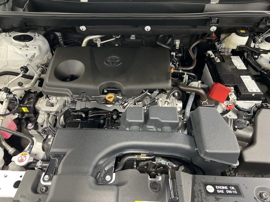 Used 2025 White Toyota XLE image 21