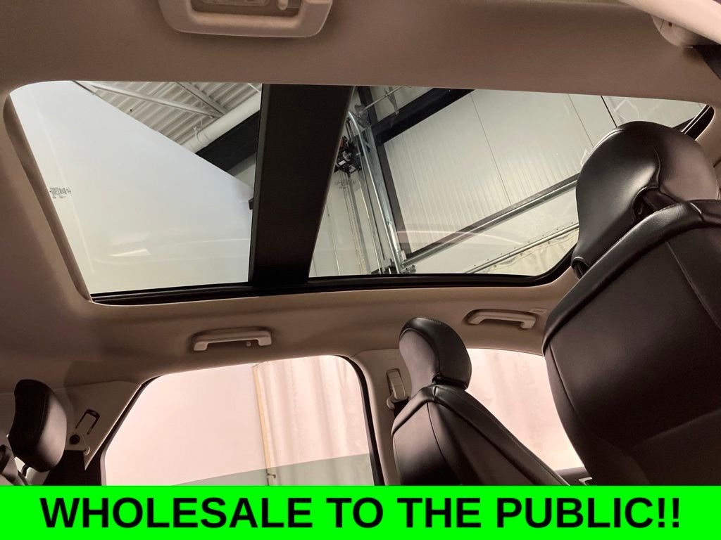 Used 2019 Blue Ford SEL image 8