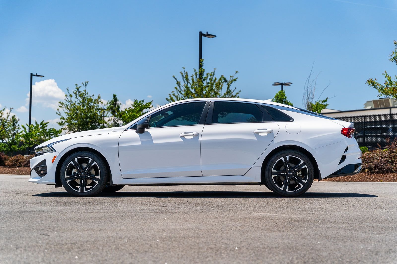 Used 2023 White Kia GT-Line image 3