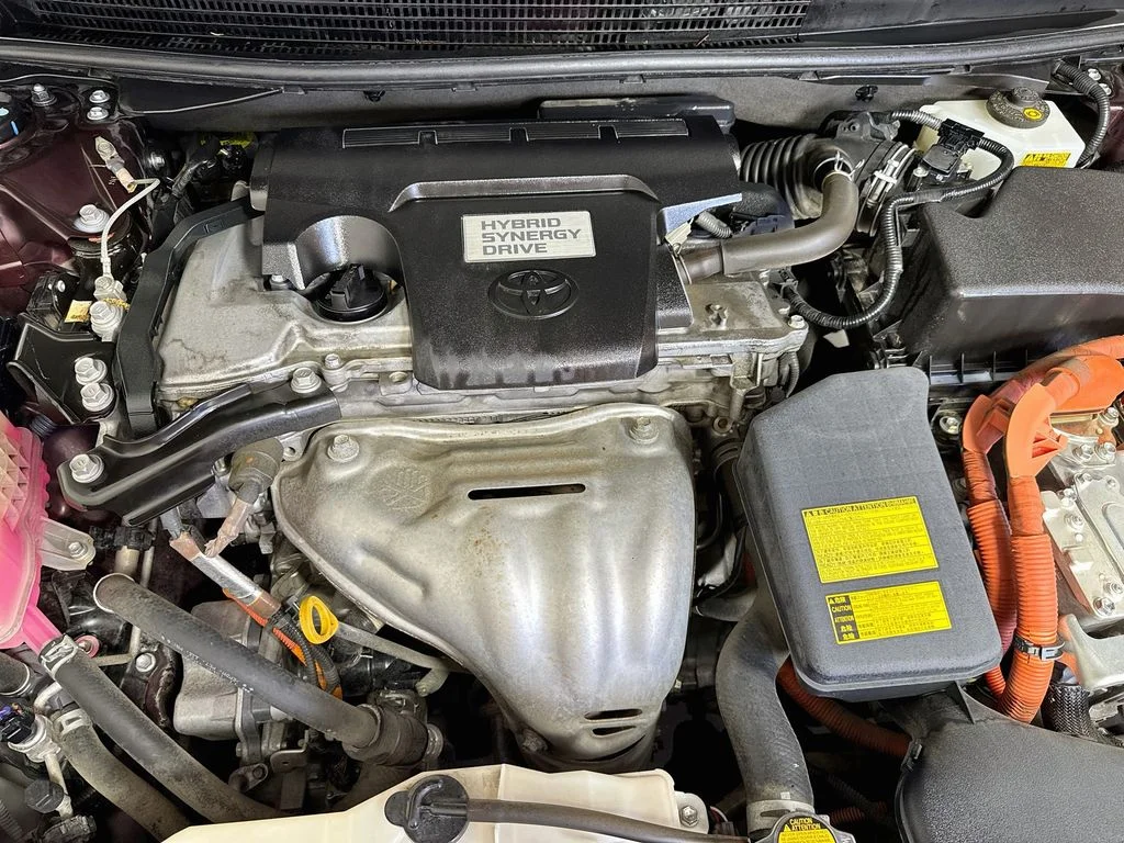 Used 2013 Red Toyota XLE Touring image 39