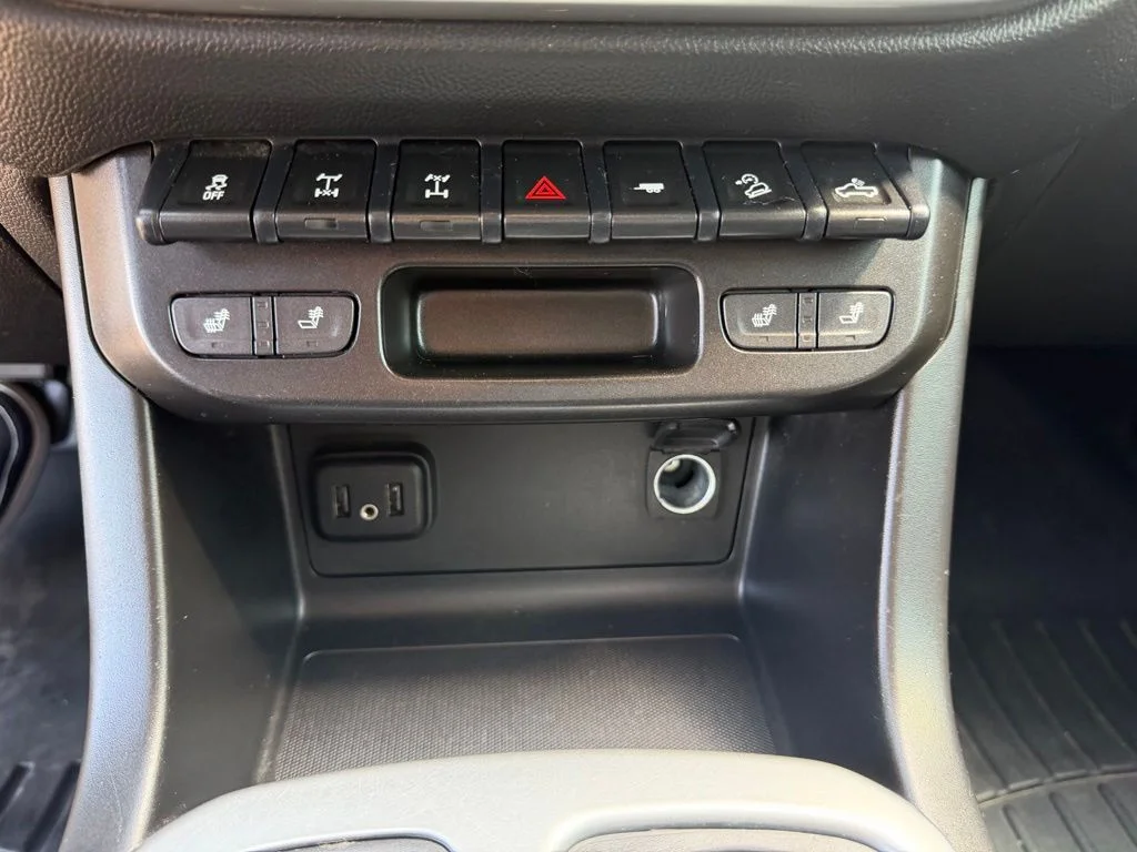 Used 2022 White Chevrolet ZR2 image 19
