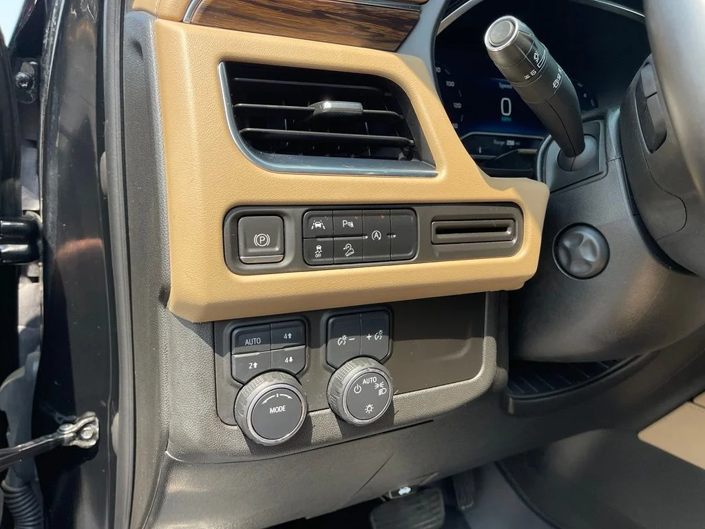 Used 2023 Black Chevrolet Premier image 18