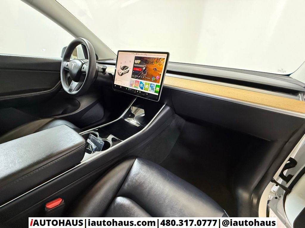 2020 Tesla Model Y Long Range - Photo 17