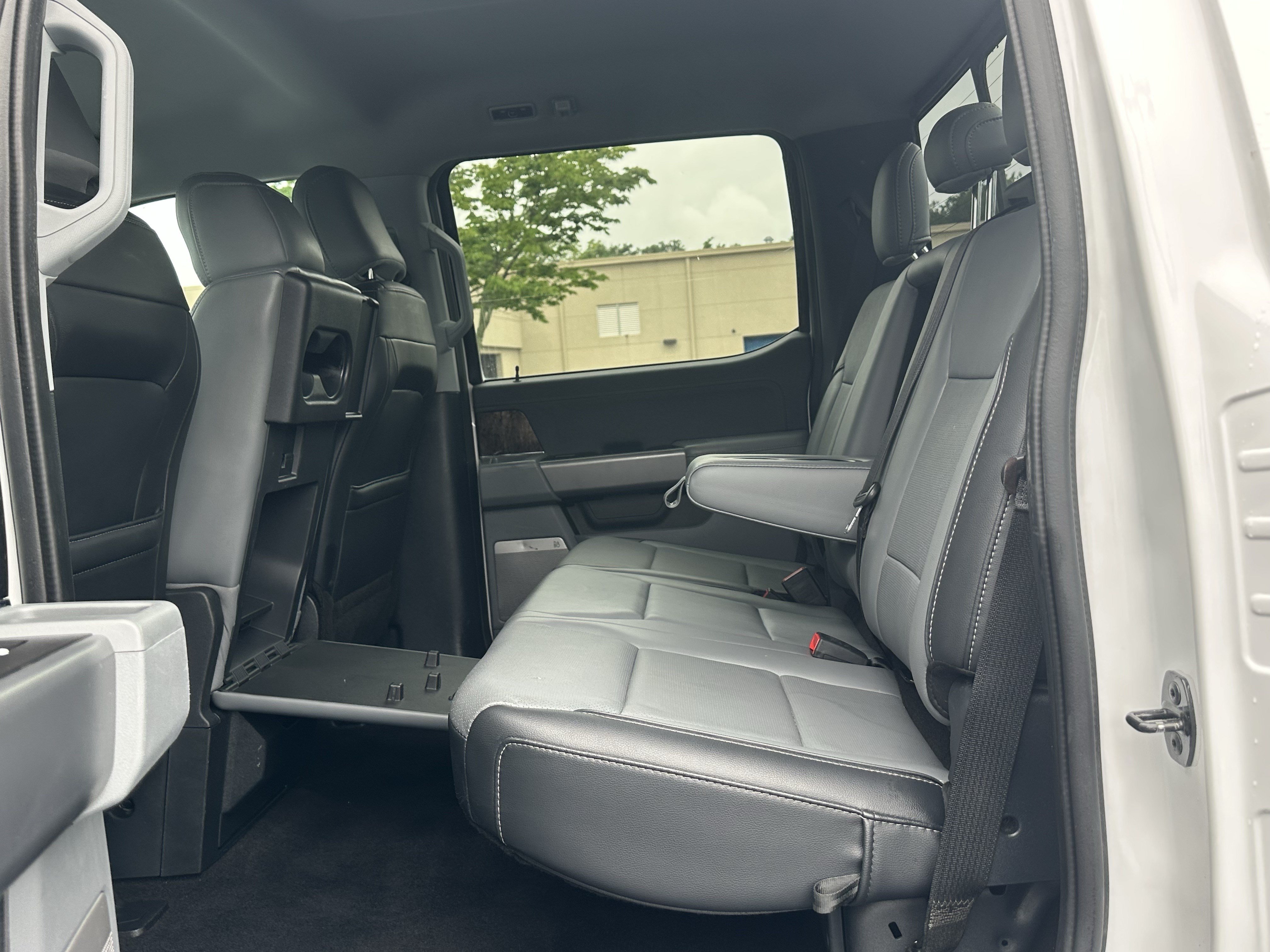 Used 2021 Oxford White Ford LARIAT image 20