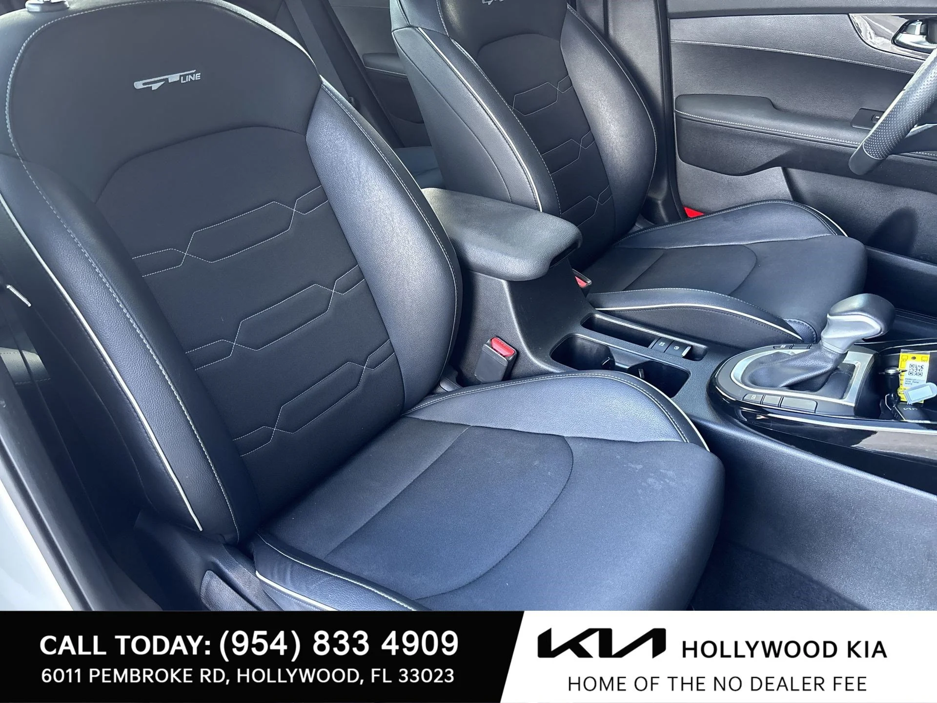 Used 2024 Snow White Pearl Kia GT-Line image 26