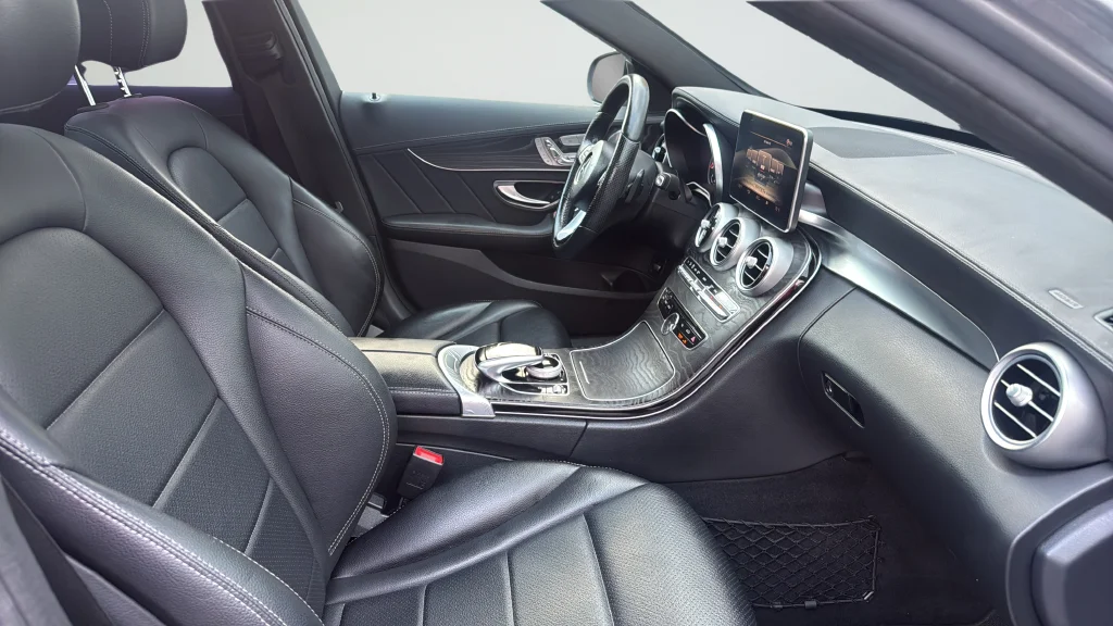 Used 2016 Silver Mercedes-Benz C 300 image 19