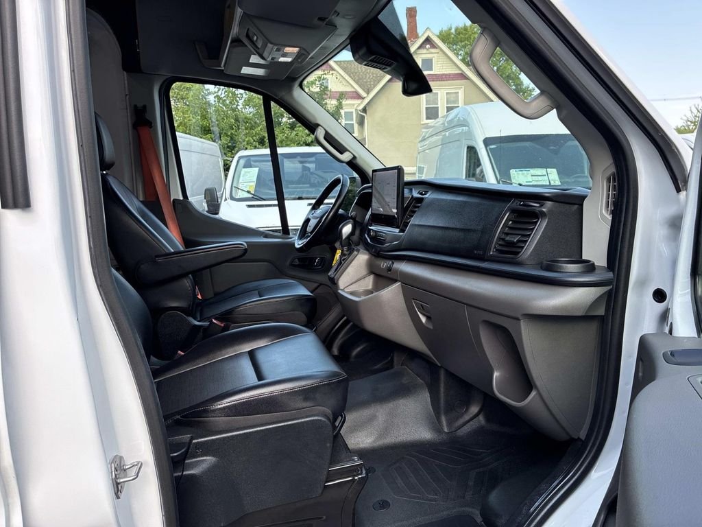 Used 2024 White Ford Base image 9