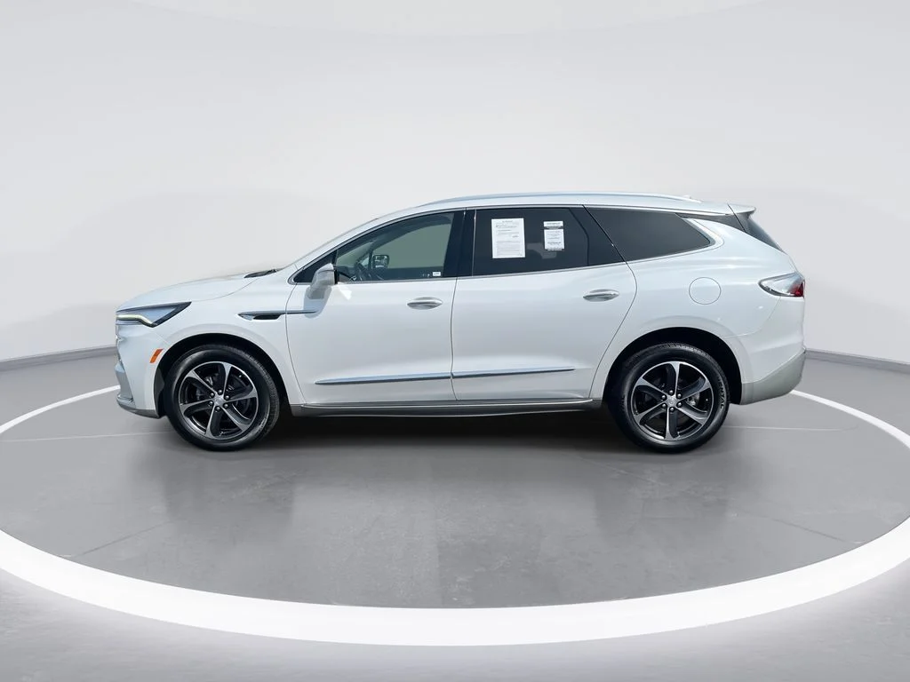 Used 2023 White Buick Essence image 5