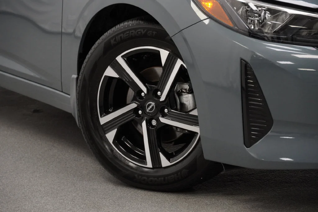 Used 2024 Gray Nissan SV Xtronic CVT image 11