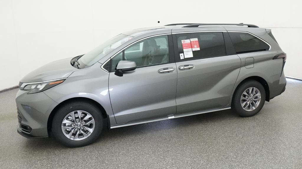 New 2026 Heavy Metal Toyota XLE image 5