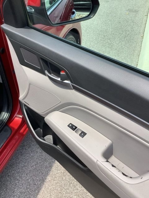 Used 2017 Scarlet Red Hyundai Limited image 24