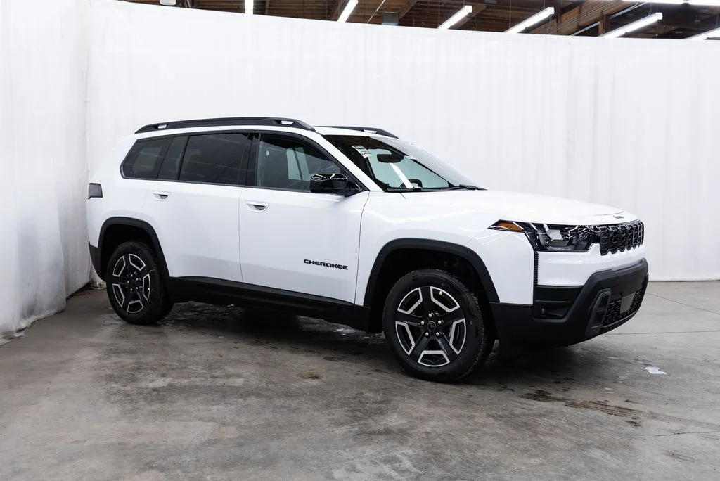 2026 Jeep Cherokee Limited HEV 4X4's photo