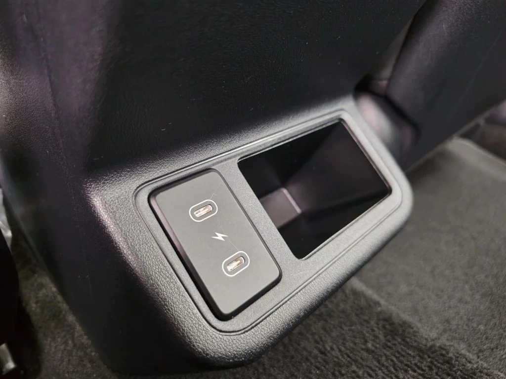 Used 2025 Red Kia LXS image 35