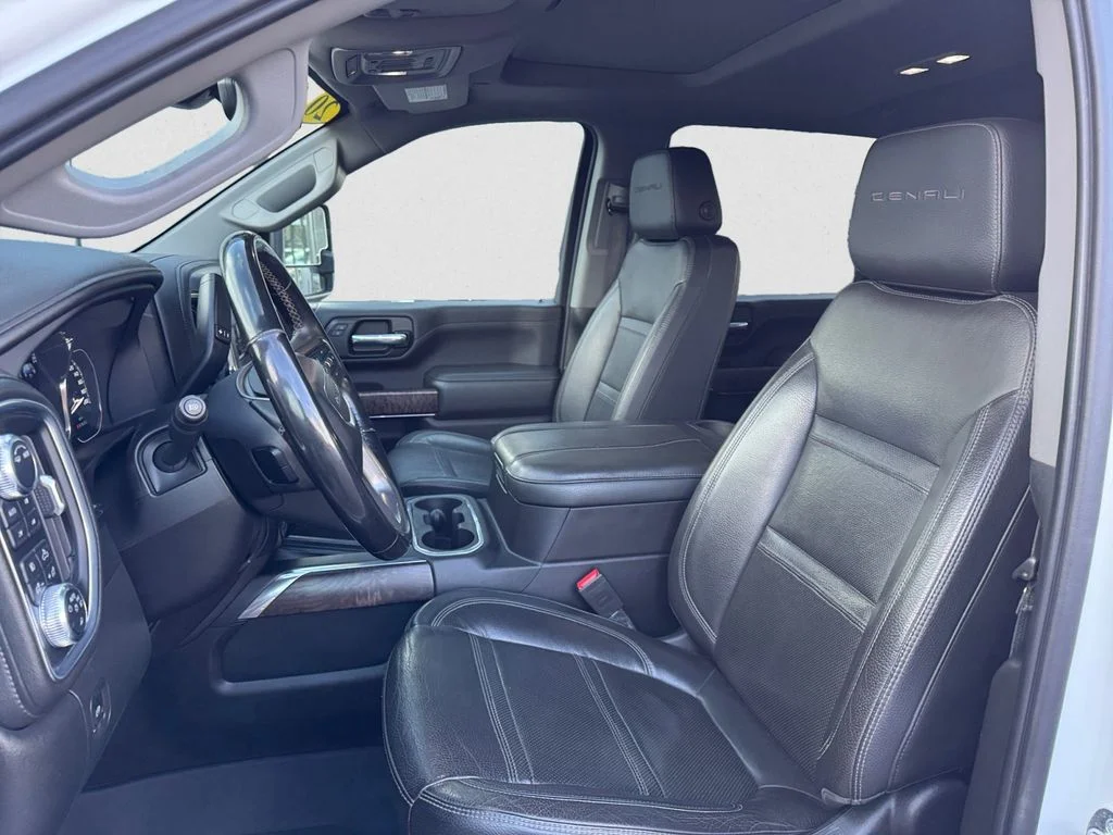 2023 GMC Sierra 3500HD Denali - Photo 10