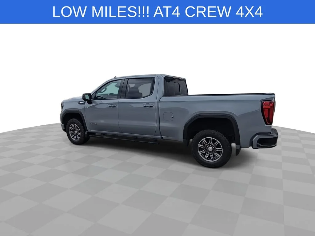 Used 2024  GMC AT4 image 6