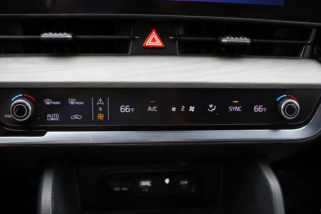 Used 2024 Gravity Gray Kia X-Line image 27