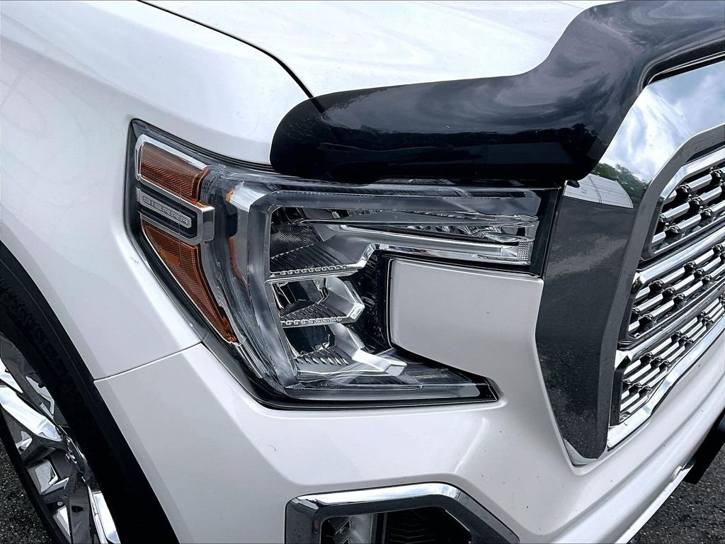 Used 2020 White Frost Tricoat GMC Denali image 32