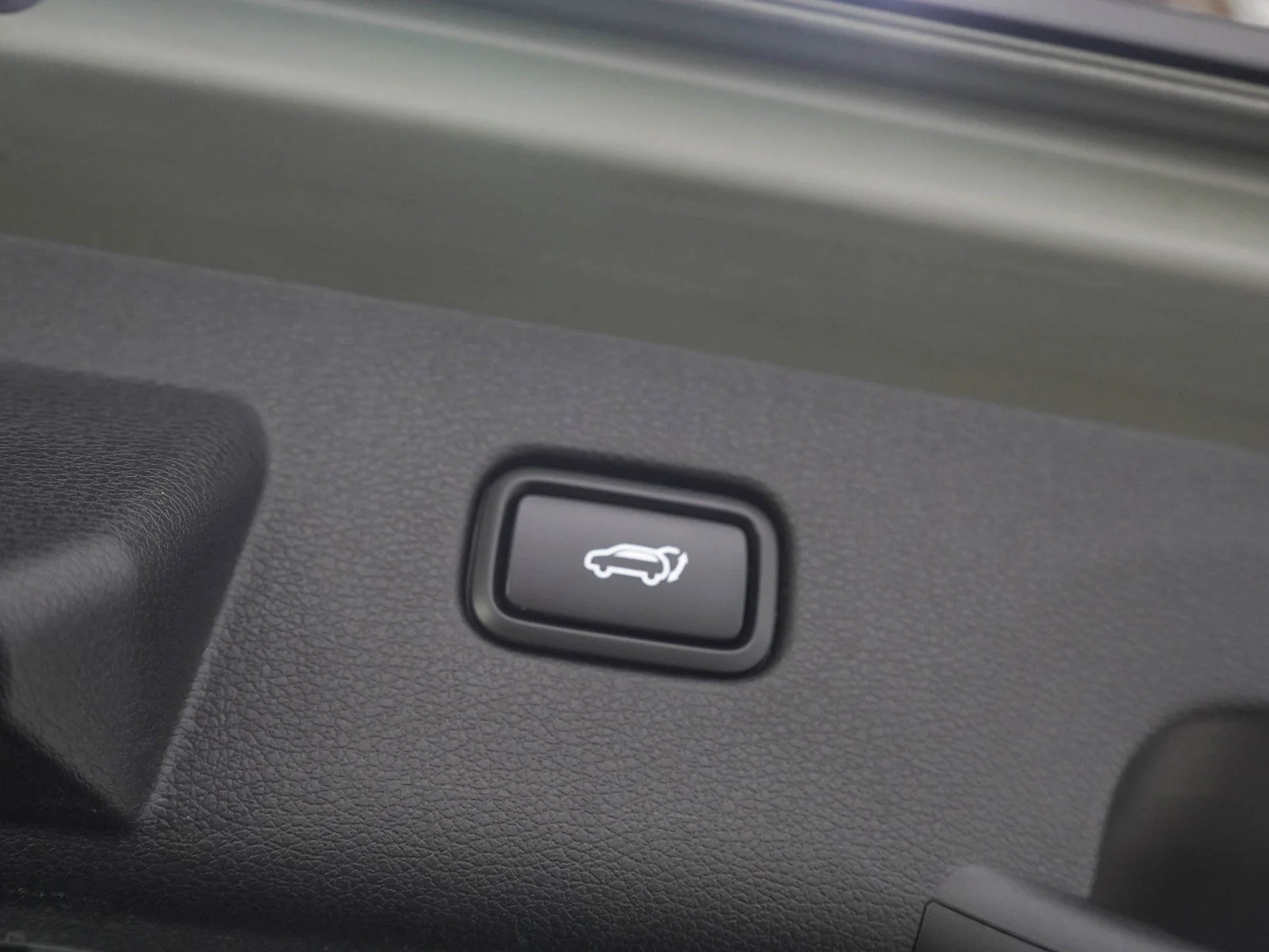 Used 2023 Jungle Green Kia X-Line AWD Premium Package image 12