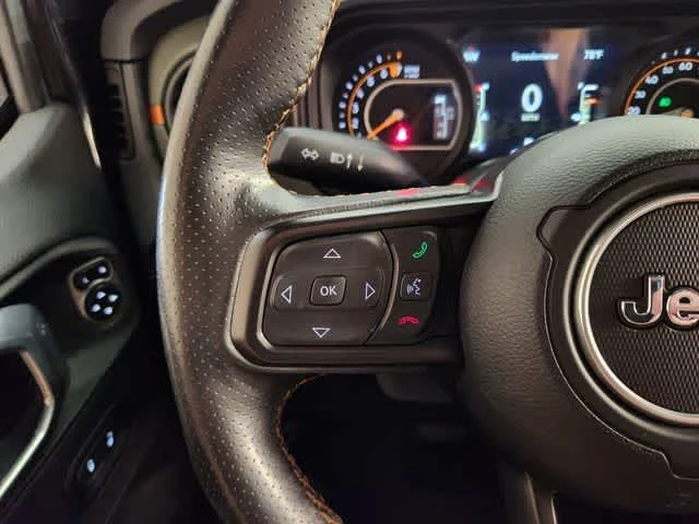 Used 2024 Black Clearcoat Jeep Mojave X image 26