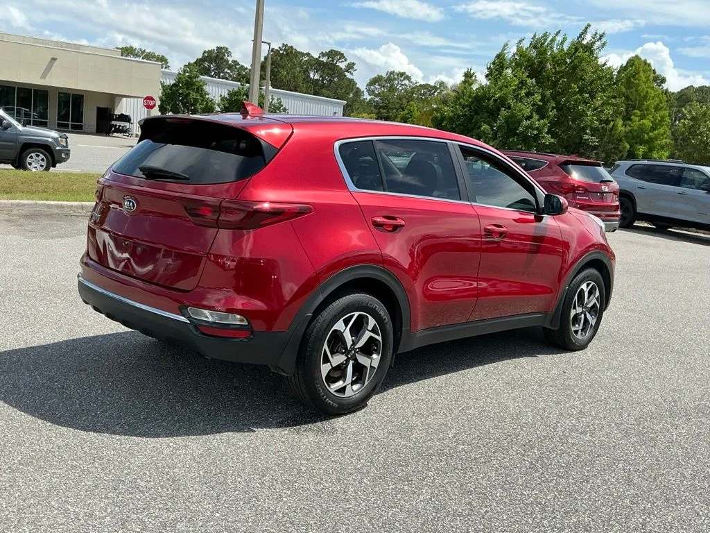Used 2022 Red Kia LX image 12