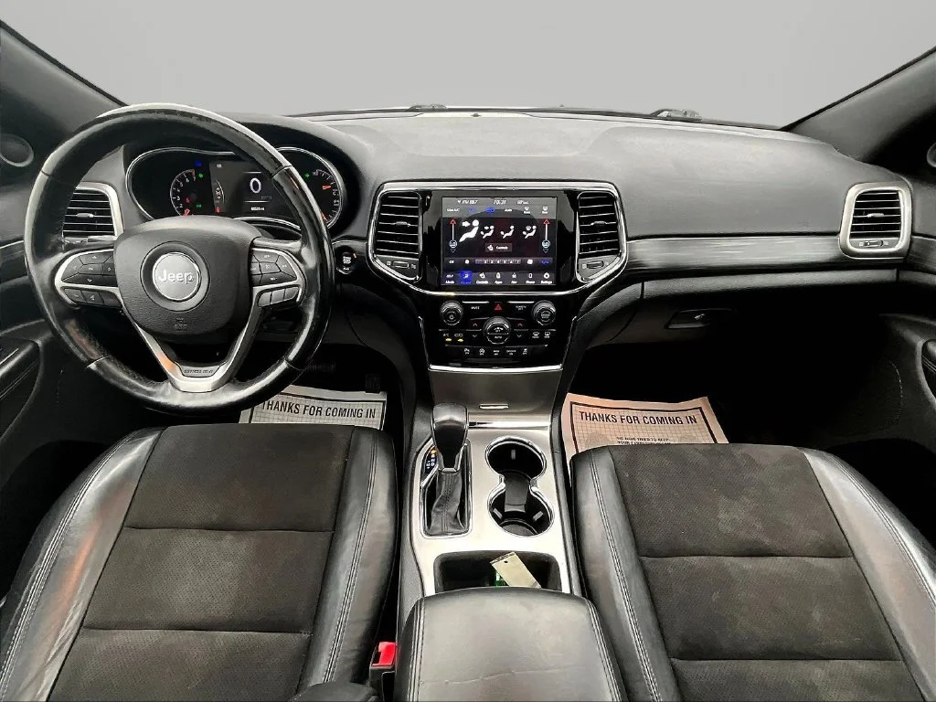 Used 2020 Silver Jeep Altitude image 8