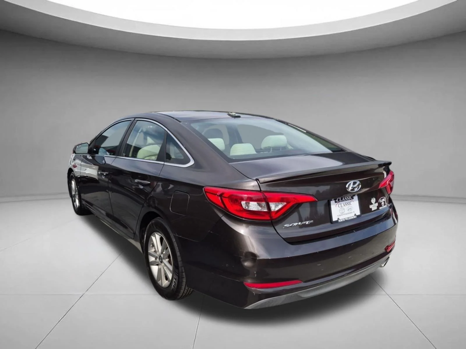 Used 2015 Dark Truffle Hyundai 2.4L SE image 2