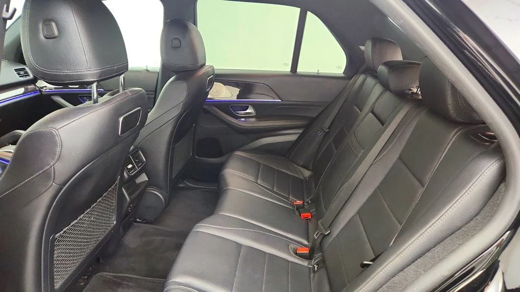 Used 2020 Black Mercedes-Benz GLE 350 4MATIC® SUV w/ Premium Pkg image 21