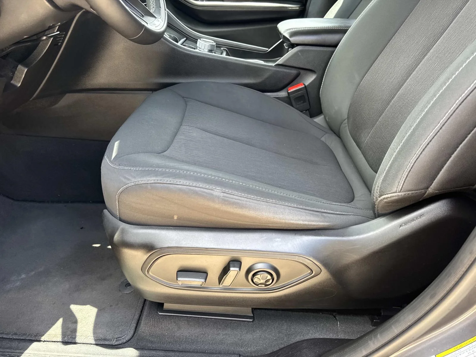 Used 2024 Baltic Gray Metallic Clearcoat Jeep Laredo image 16