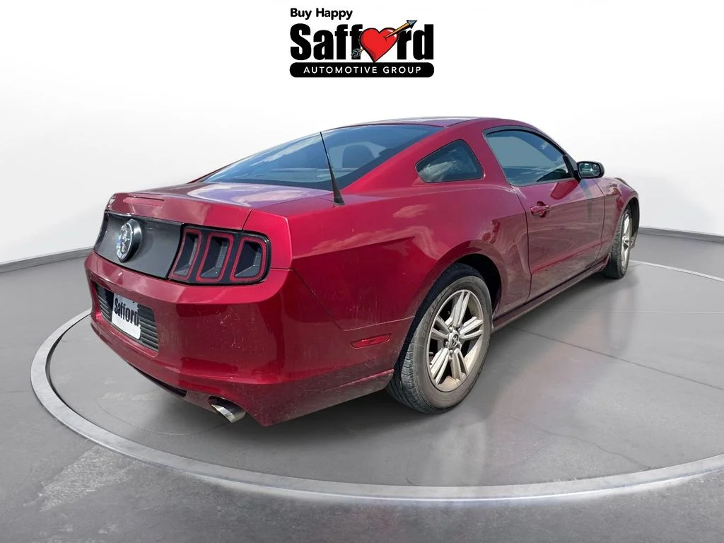 Used 2014 Red Ford V6 image 10