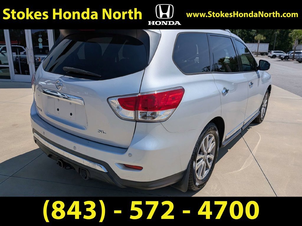 Used 2015 Silver Nissan SL image 3
