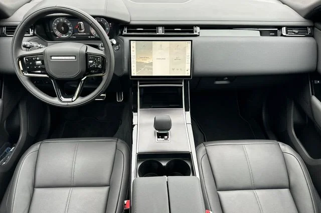 New 2026 Santorini Black Land Rover Dynamic SE image 12