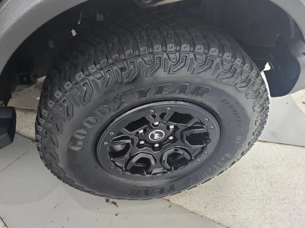 Used 2023 Gray Ford Wildtrak image 36
