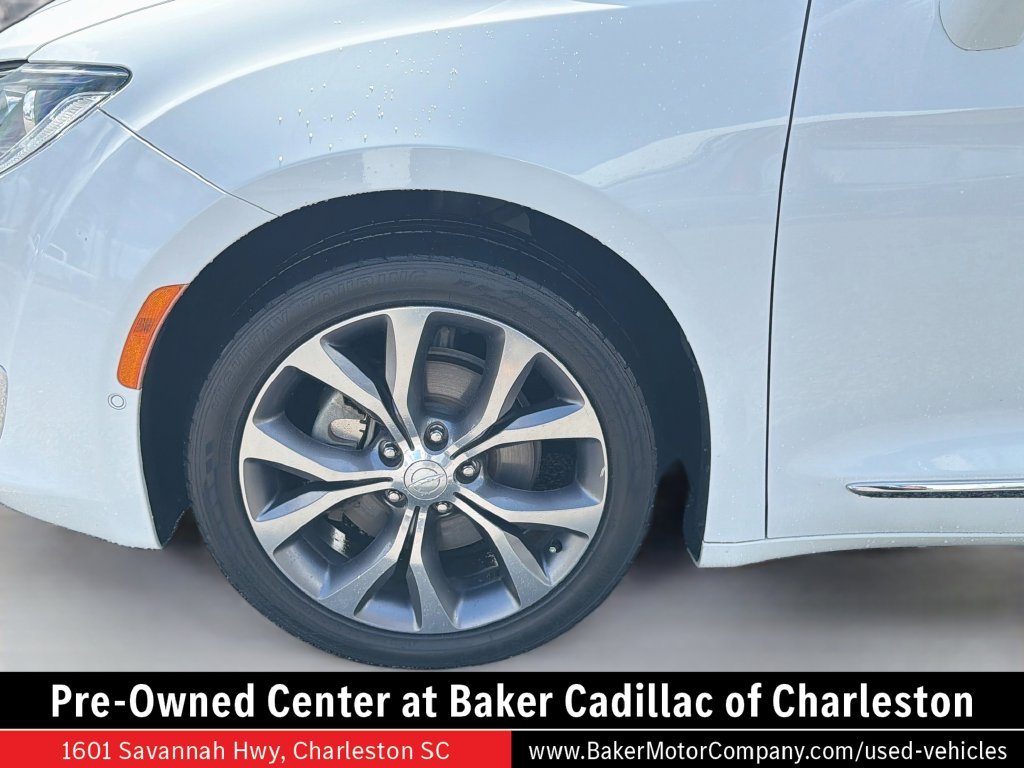 Used 2018 White Chrysler Limited image 33