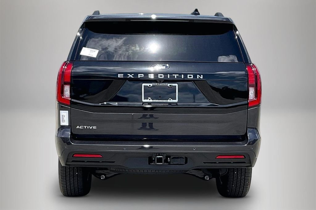 New 2026 Dark Matter Gray Metallic Ford Active image 3