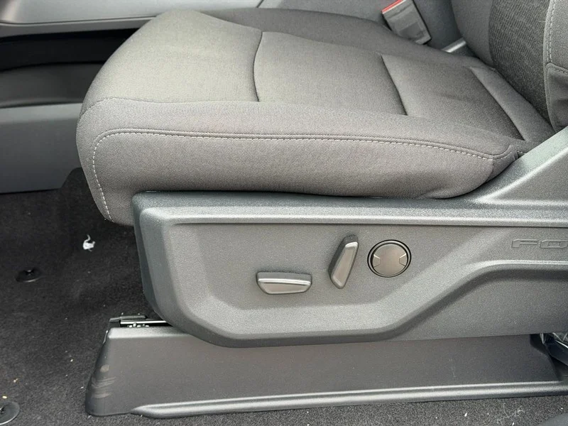 New 2026 Oxford White Ford XLT 4WD SuperCrew 5.5