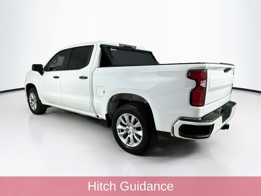 Used 2021 White Chevrolet Custom image 5