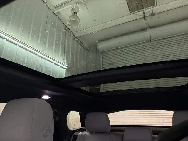 New 2026 Tribeca Blue Metallic Land Rover S image 38