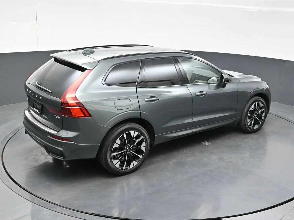 New 2027 Forest Lake Volvo T8 Plus image 33