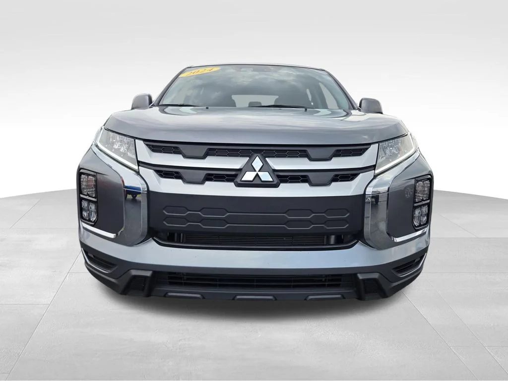 Used 2024 Gray Mitsubishi 2.0 SE image 36