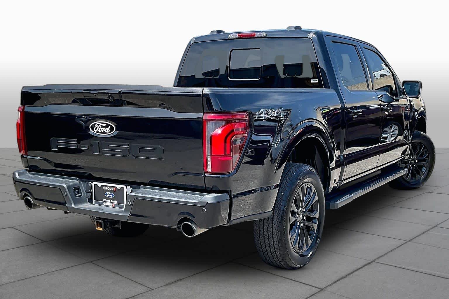 Used 2024 Agate Black Metallic Ford LARIAT image 15