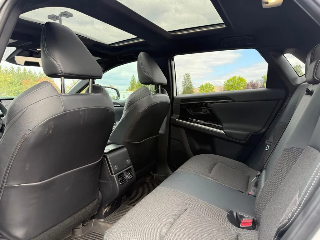 Used 2024 Wind Chill Pearl Toyota XLE image 18