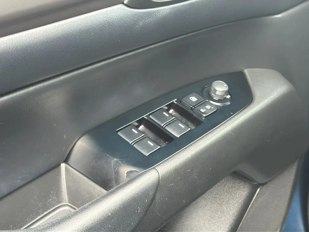 Used 2018 Deep Crystal Blue Mica Mazda Touring image 8