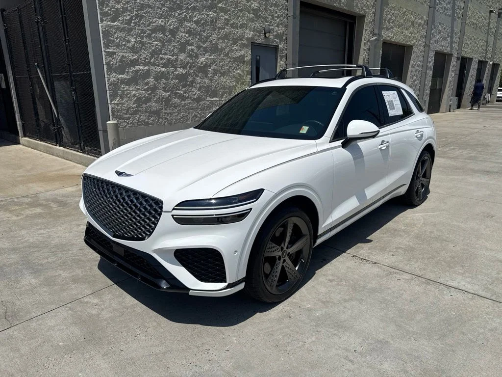 Used 2023 White Genesis 2.5T image 3